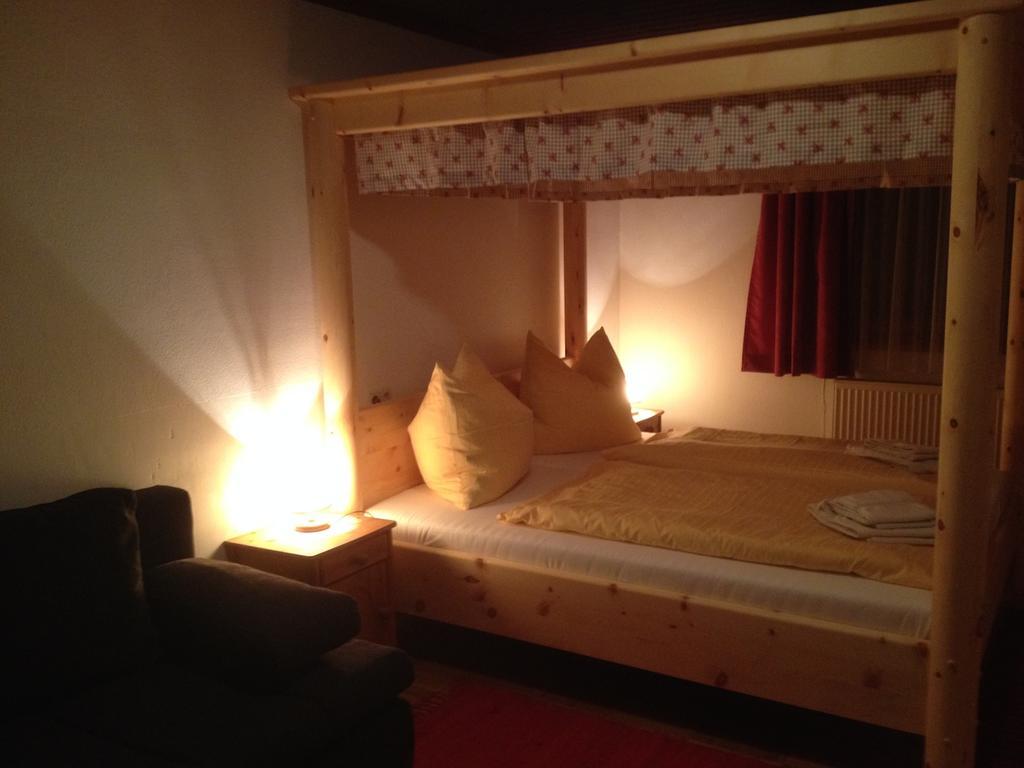 Alm-Apartments Heiligenblut Oda fotoğraf